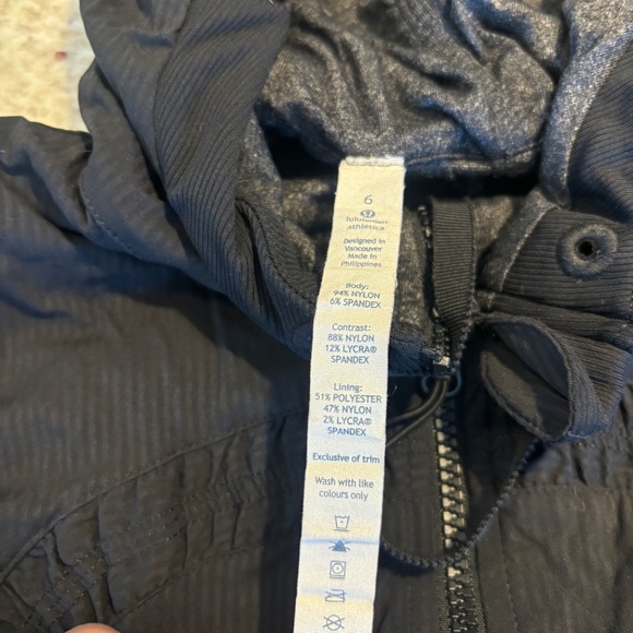 Lululemon Jacket - Picture 2 of 3